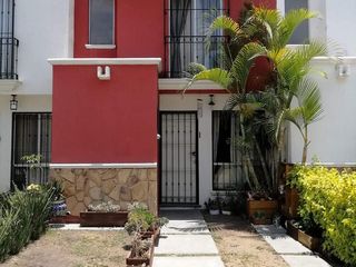 CASA EN VENTA EN ARBOLEDAS DE LA LUZ