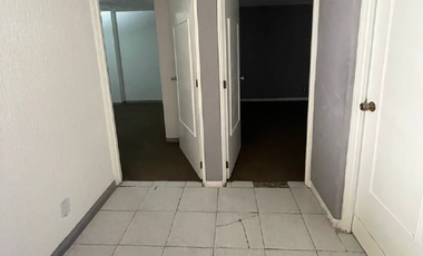 ¡¡Atención Inversionistas!! Venta de Remate en Amplio y Lindo Departamento con Posesión entrega inmediata Col. Santa María La Rivera