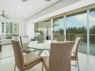 Departamento en venta 2 recamaras Cancun Tower Zona Hotelera