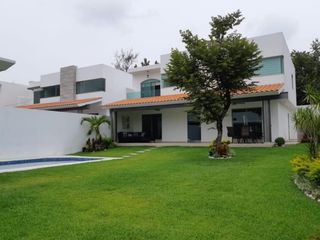 Casa con 4 Recamaras solo en condominio a 15 minutos de Cuernavaca en Xochitepec Morelos