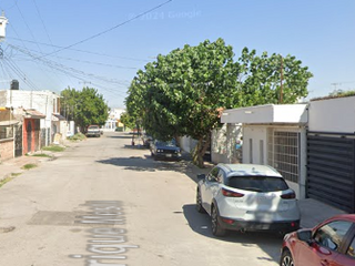 Casa de Recuperación Bancaria en Enrique Mesta, Villa Florida, 27105 Torreón, Coah México.