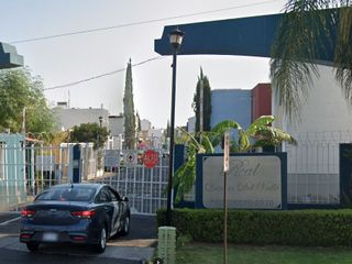 bonita casa cerca del tec de monterrey NO SE ACEPTAN CREDITOS