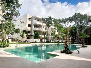 Departamento en complejo residencial en Playa del Carmen cerca de Las Americas con acabados Premium