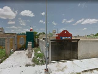Oferta de Remate en Calle 49, Merida, Yucatan. (Solo recursos propios)