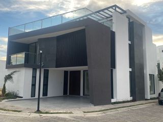 Venta casa nueva, recámara en planta baja. Parque Querétaro, Lomas de Angelópolis III