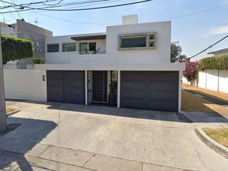 Gran Oportunidad Casa en Venta en Manuel Payno, Cd. Satélite Naucalpan de Juárez, Edo Mex.