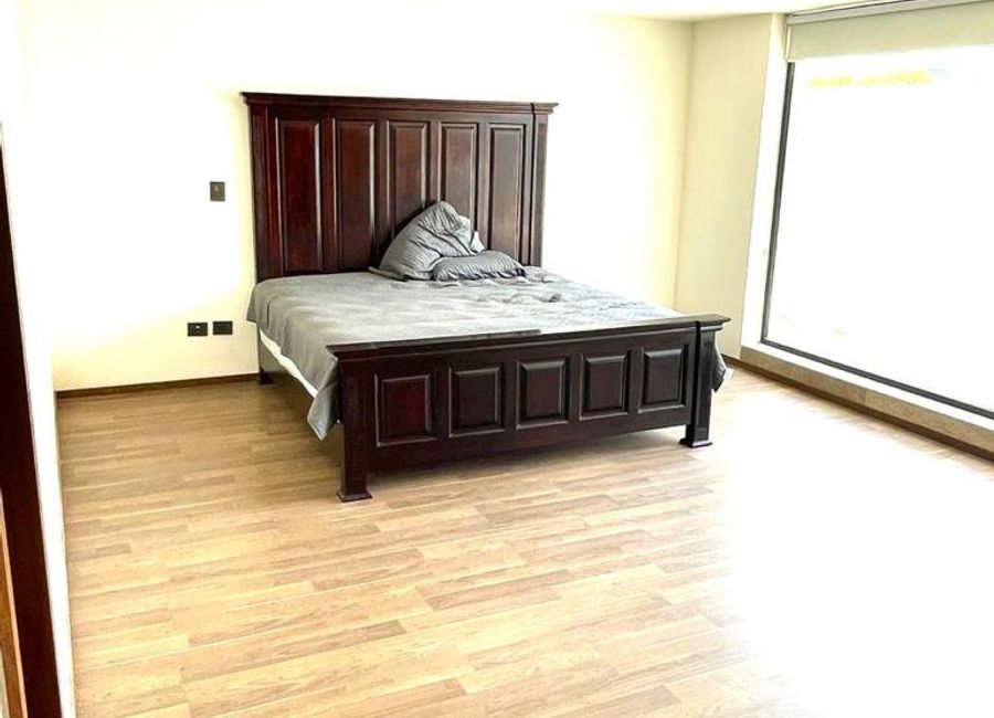 CASA EN MALLORCA PARK RESIDENCE & CONDOS EN VENTA CASI LLEGANDO A LOMAS