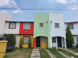 Hermosa y Muy Amplia Casa en Renta en Zinacantepec.