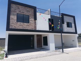 casa en venta fraccionamiento Montereal, bulevar Cholula Huejotzingo, San Pedro Cholula