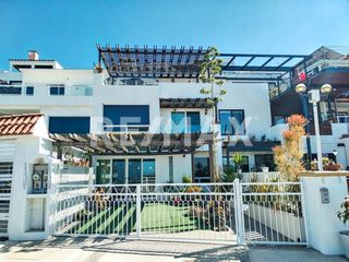 Hermosa casa en venta en fraccionamiento en Playas de Tijuana!