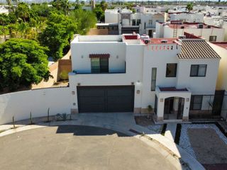 RENTA - Casa en La Encantada Residencial