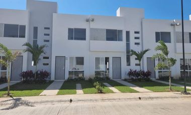 ¡ VENTA CASA 3 RECAMARAS EN ZONA DIAMANTE CON CLUB DE PLAYA !