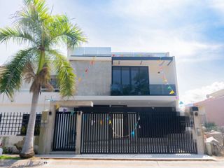 Nueva casa en venta en Fluvial Vallarta, 3 recamaras, alberca y terraza