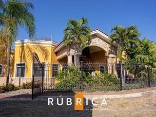 Casa Amueblada en Venta en Coto Privado Residencial Camino Real, Colima,Col