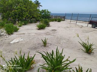 Terreno frente de playa en venta San Crisanto