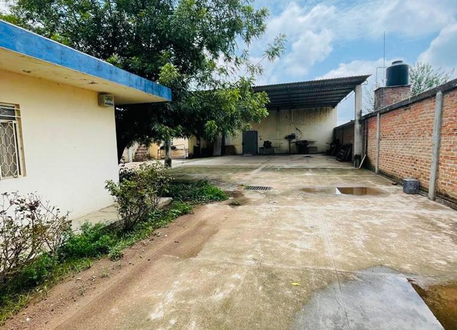 BODEGA CON REFRIGERACION EN VENTA CON CASA EN LAS ANIMAS PABELLON DE