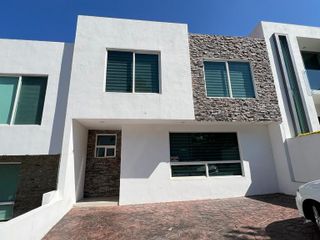 Casa en RENTA, Vistas Altozano, Morelia, Michoacan.