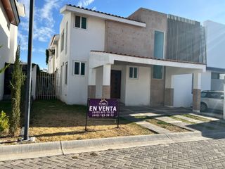 CASA EN VENTA EN LAS PLAZAS