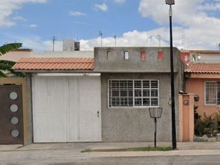 Casa en Venta en  Av. Parque Santiago, Fundadores, 76115 Santiago de Querétaro, Qro.