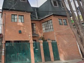 Casa en venta con gran plusvalía de remate dentro de Tulipán 138, Ciudad Jardín, Ciudad de México
