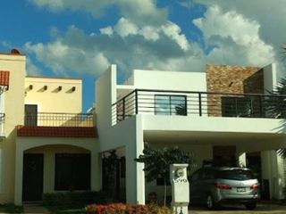 Casa en Venta Calle 68b 552, Fraccionamiento Gran Santa Fe, Mérida, Yucatán