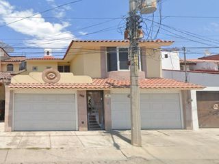 EXCELENTE CASA EN VENTA BIEN UBICADA EN Calle Océano Índico 388, Palmar de Aramara, Puerto Vallarta, Jalisco, México