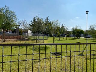 Casa en venta de un piso rodeada de naturaleza en Tequisquiapan