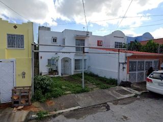 CASA DE UN NUVEL EN VENTA EN ARBOLEDAS CANCÚN MÉXICO.