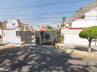 ¡Excelente casa en venta ,Remate Bancario en Ex-Hacienda Santa Ursula ,Calle Calzada de las Bombas CDMX!!!!!