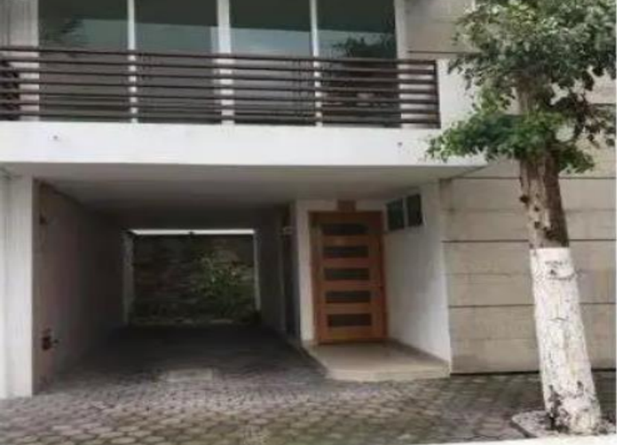 VENTA DE CASA EN FRACCIONAMIENTO EN TLALPAN A UN GRAN PRECIO