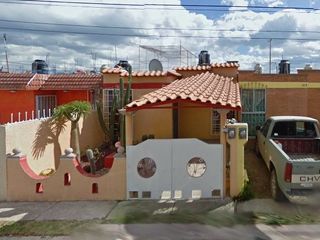 Se vende preciosa casa en Cuitzillo, La Piedad, Michoacán a precio de remate!