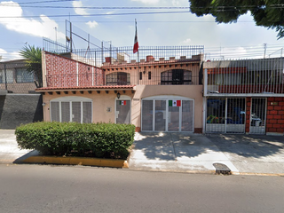 Maravillosa Casa A La Venta Ubicada En Educación, Coyoacán, A Un Increíble Valor De Remate