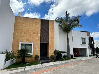 OP6640  Casa en VENTA dentro del Fracc. Rincón de Altozano, Morelia