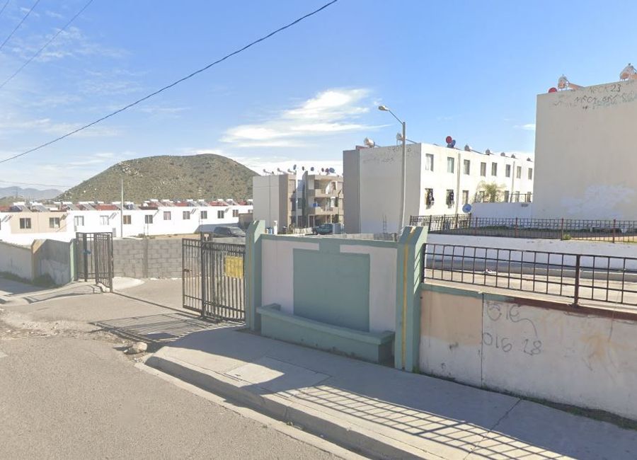 Gran Remate, Casa en Col. Hacienda Los Venados, Tijuana, B. C.