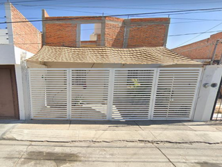 VENTA DE LINDA CASA EN ALBORADA AGUASCALIENTES, APARRTALA YA..!