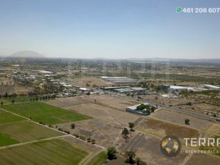 VENTA TERRENO🏞️ DE CELAYA A APASEO EL GRANDE, EN RANCHO NUEVO 7,733.76 m2 📐📏
