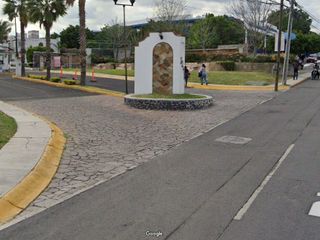 Casa en Fraccionamiento Santiago de Querétaro, ¡Compra directa con el Banco, no se aceptan créditos!