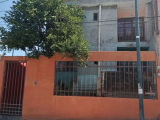CASA CON DEPA EN LA GUADALUPE MORELIA $1'500,000