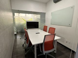SALA DE JUNTAS EQUIPADA EN AGUASCALIENTES - 5 PERSONAS