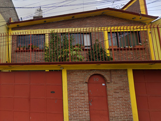 Preciosa Casa en Venta de Remate Bancario, en Coyoacan