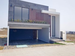 Casa  en Venta en Veracruz en  el Residencial Punta Tiburón (3 Recamaras) con acabados de lujo ,totalmente climatizada