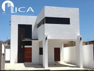 Se vende casa en privada Los Pinos en Guaymas