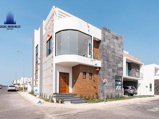 CASA EN VENTA EN ESQUINA CON RECAMARA EN PLANTA BAJA Y ROOF GARDEN CON VISTA A LA LAGUNA