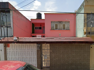 Maravillosa Casa en Churubusco Tepeyac, Gustavo A. Remate Bancario.