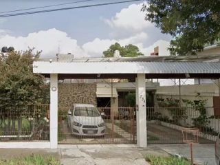 Hermosa Casa en venta con gran plusvalía de remate dentro de Lirios, La Florida, Naucalpan de Juárez