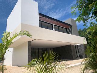 Casa en Venta en Residencial Oasis, Yucatán Country Club