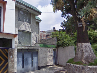 Casa en venta en la Colonia Barrio de Santa Barbara, Toluca, Edo Méx.