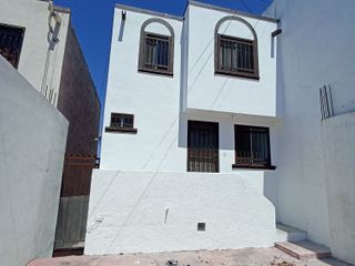 Bonita casa REICEN REMODELADA en Col. Encinos de la Silla (Zona Guadalupe)
