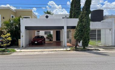 CASA EN VENTA EN AVENIDA EN MONTECARLO MERIDA YUCATAN