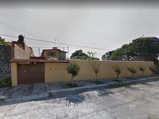 Casa con Alberca en Fraccionamiento Las Brisas, Cautla Morelos en Remate
